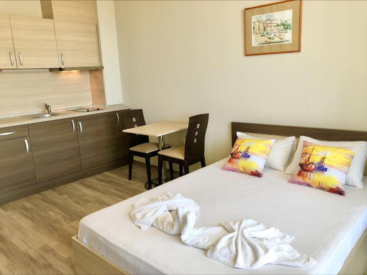 Sorrento - Menada Apartments Sveti Vlas Dış mekan fotoğraf